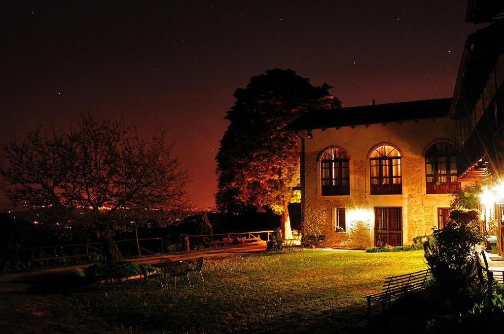 Casa Branzele Trezzo Tinella Exterior foto