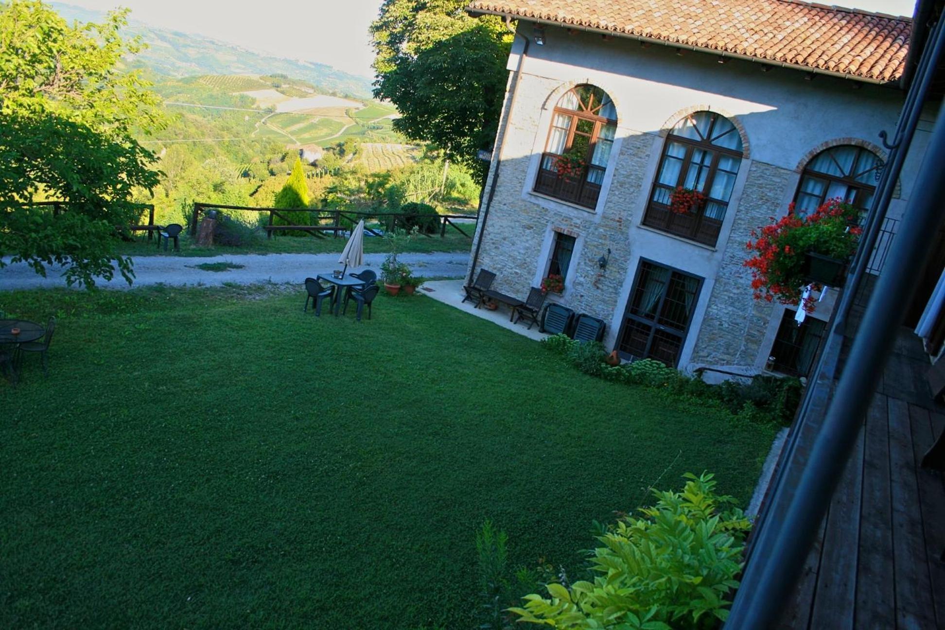 Casa Branzele Trezzo Tinella Exterior foto